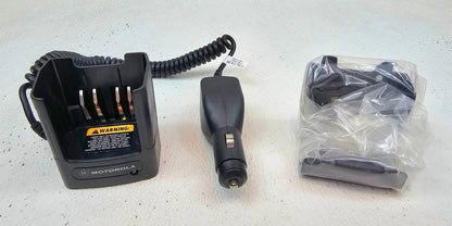 NEW Motorola Vehicle Charger RLN4884B w/Mounting Bracket HT1000 XTS3000 XTS5000