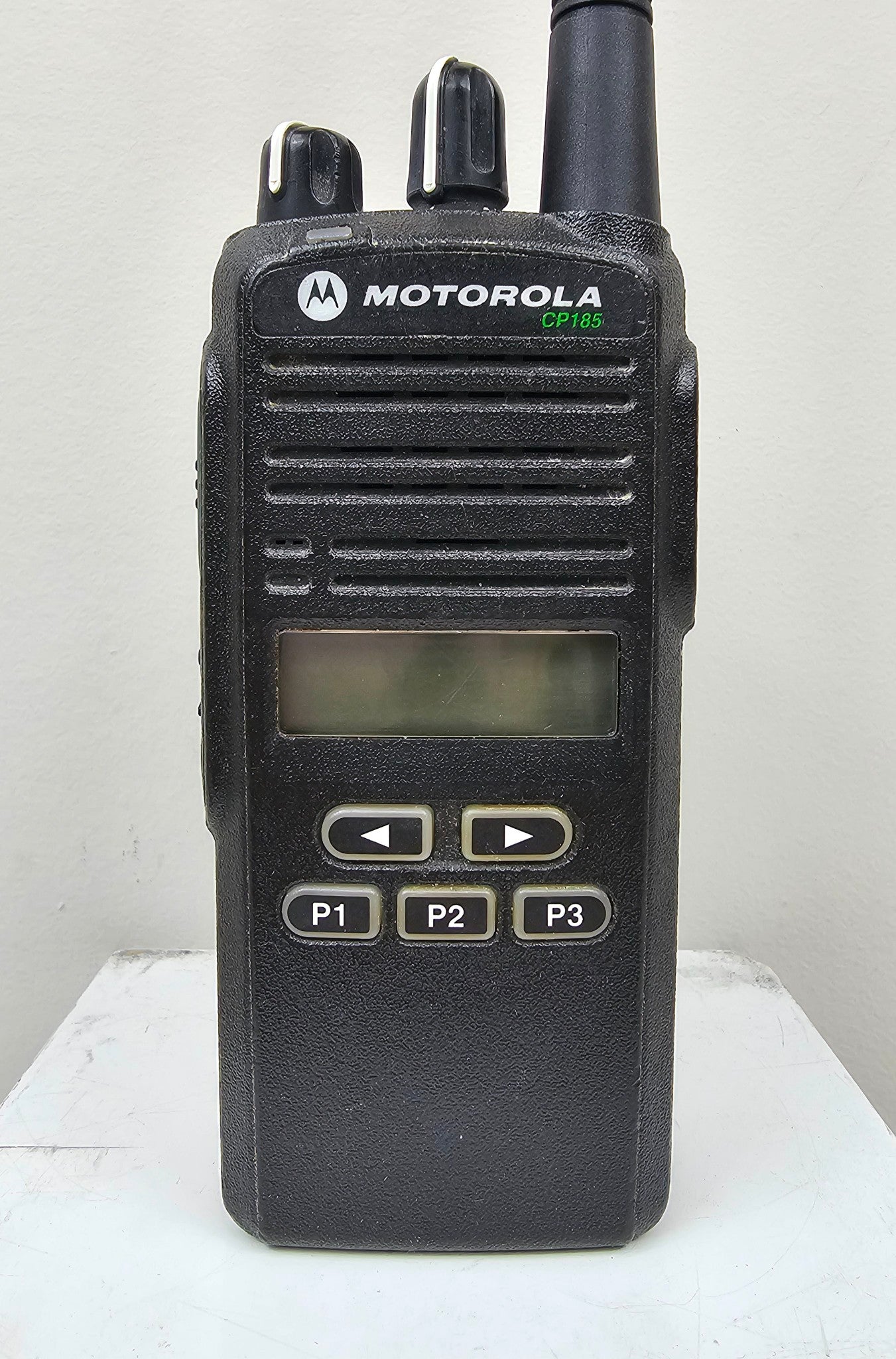 Motorola CP185 VHF 136-174 Mhz  (AAH03KEF8AA7AN)