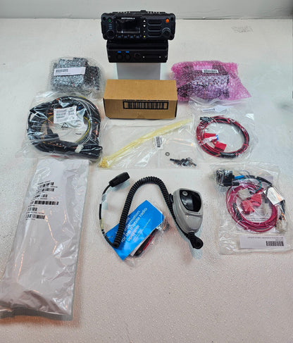 Motorola APX7500 7/800mhz Single Band 35W Motorcycle Kit w/ O2 Control Head
