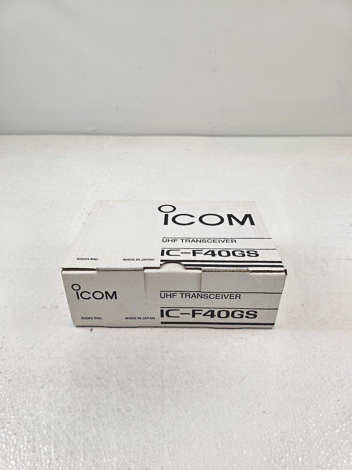 Icom F40GS UHF Two-Way Radio Transceiver – 256 Channels – LCD/Keypad
