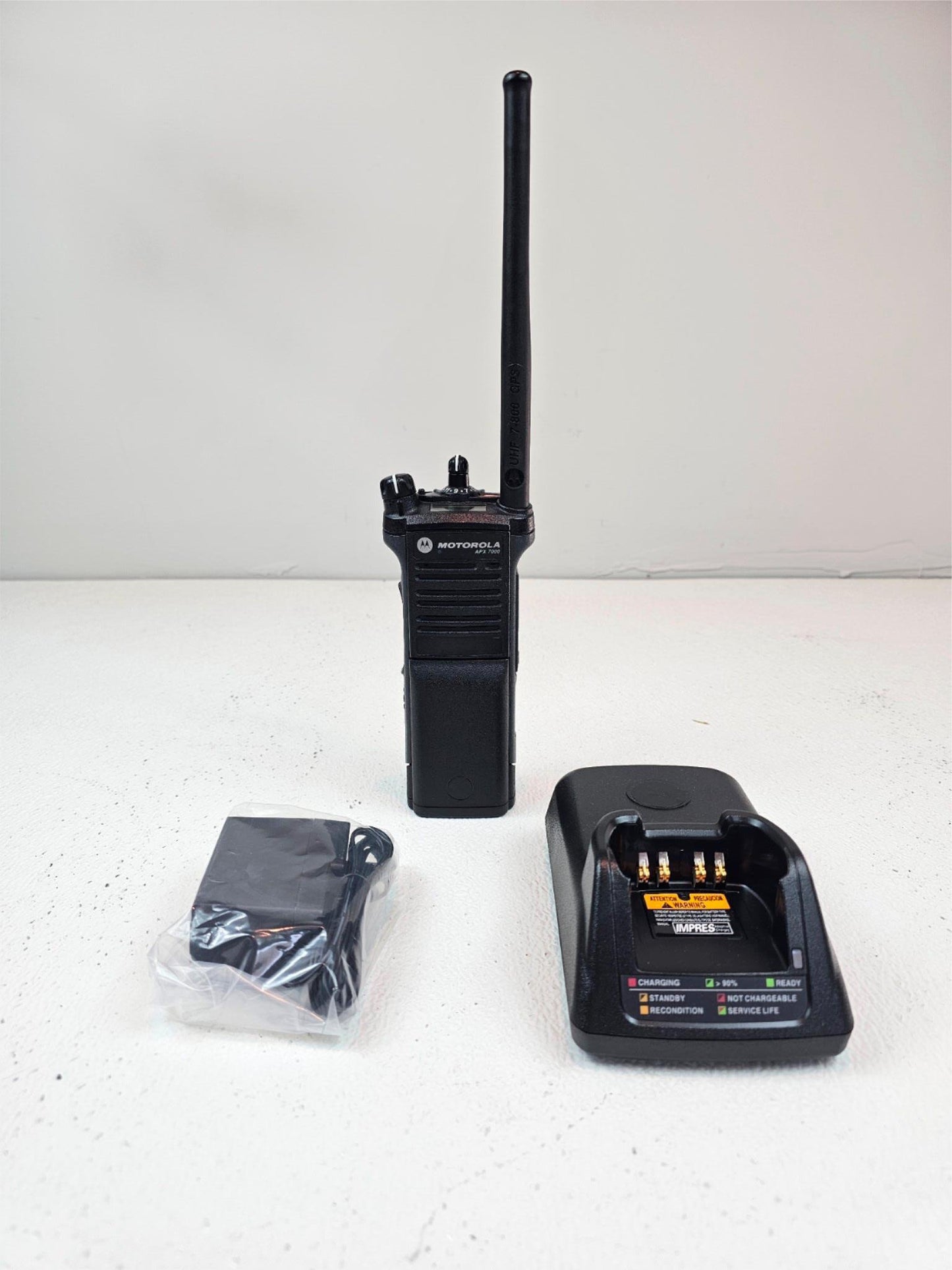 Motorola Portable APX7000 UHF R2 700/800 1200ch 5W M1.5 (H97TGD9PW1AN)