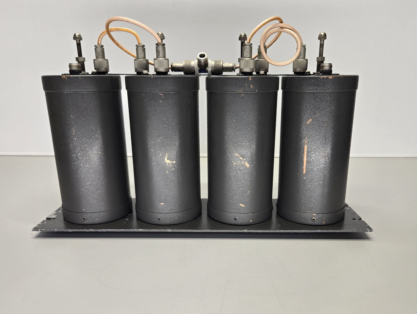 DECIBEL 4-CAVITY DUPLEXER 470-492 MHz (DB4076W-B)