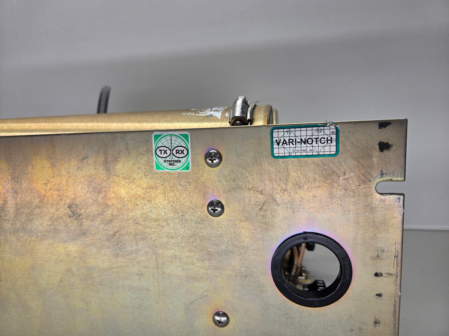 BIRD TXRX SYSTEMS VARI-NOTCH 4-INCH CAVITY DUPLEXER 144-174 MHz (28-37-06C)