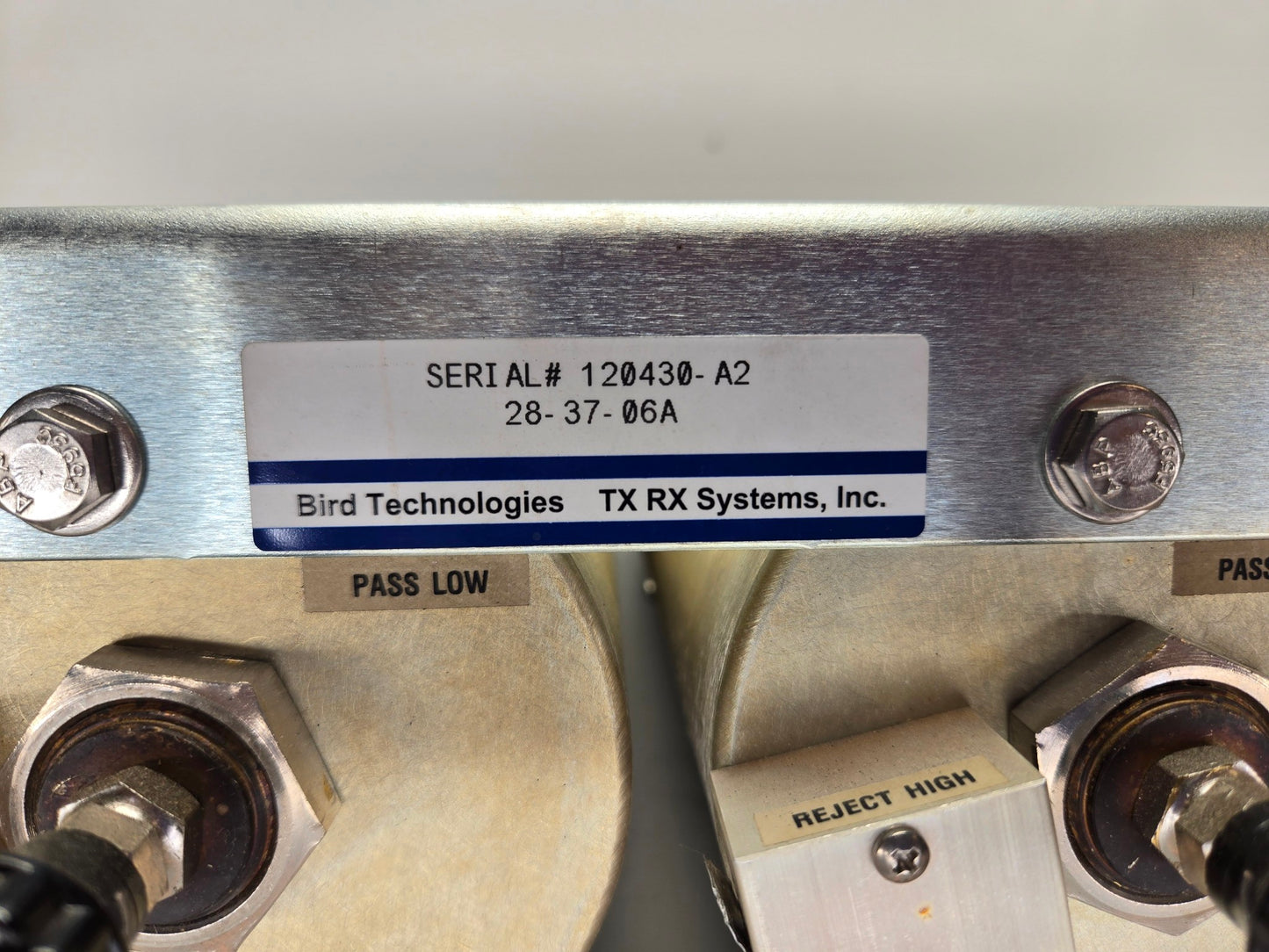 BIRD TXRX VARI-NOTCH 4-INCH CAVITY DUPLEXER 144-174 MHz (28-37-06A)