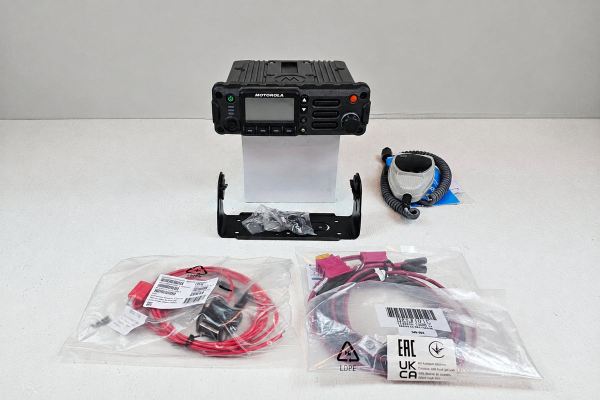 Motorola APX4500 800/900 MHz 512ch 35W M22VRS9PW1CN Dash Mount CN