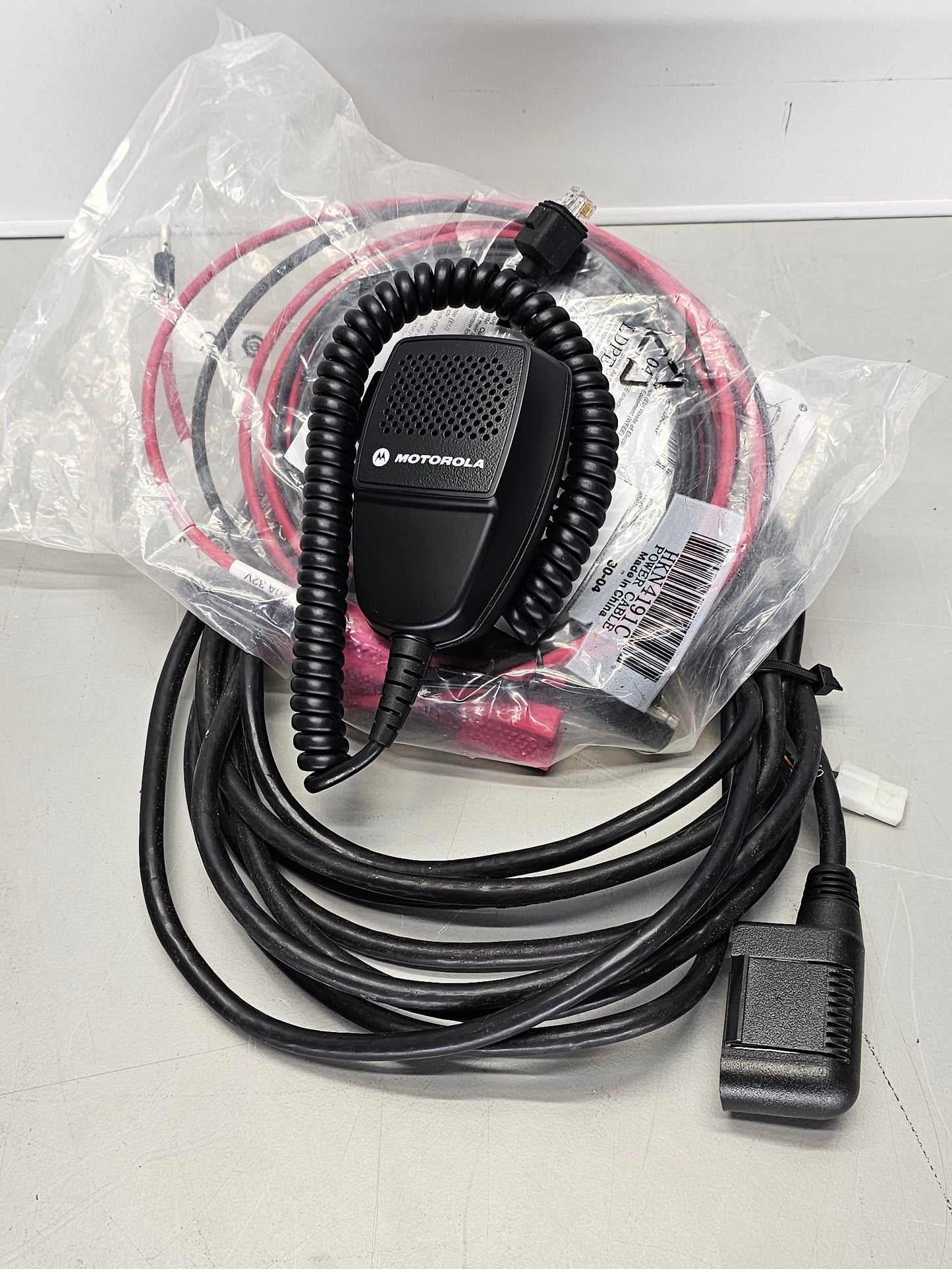 Motorola Mobile MCS2000 UHF 403-470 Mhz 160ch 100W Model 2