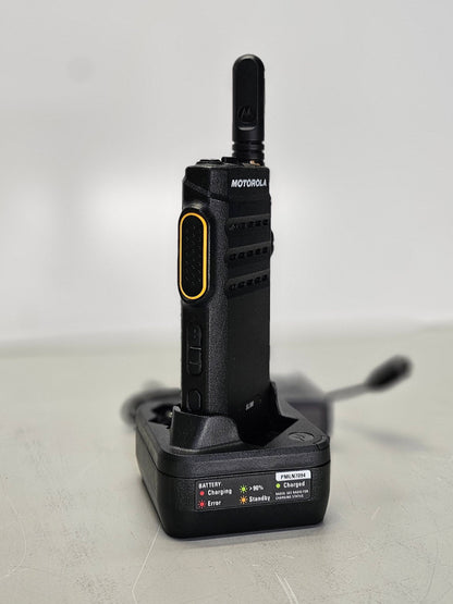 Motorola Portable SL300 UHF 403-470 Mhz 99ch 3W