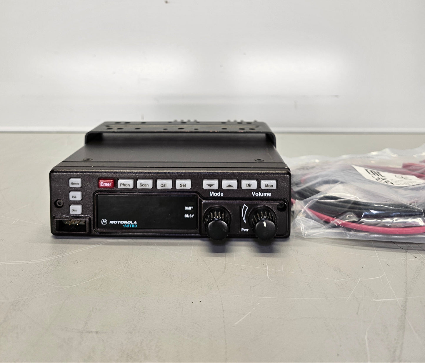 Motorola Mobile Astro Spectra VHF 146-174 Mhz W4 128ch 45W