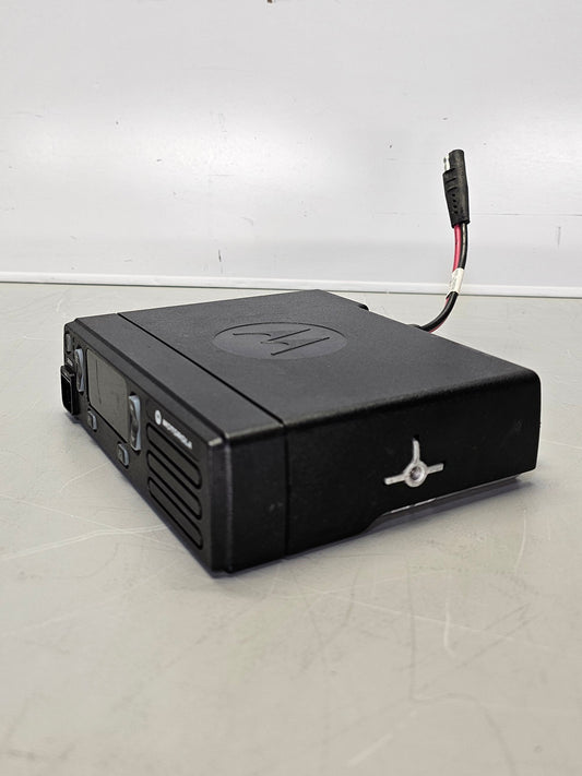 Motorola Mobile CM200D UHF 403-470 Mhz 16ch 25W Digital