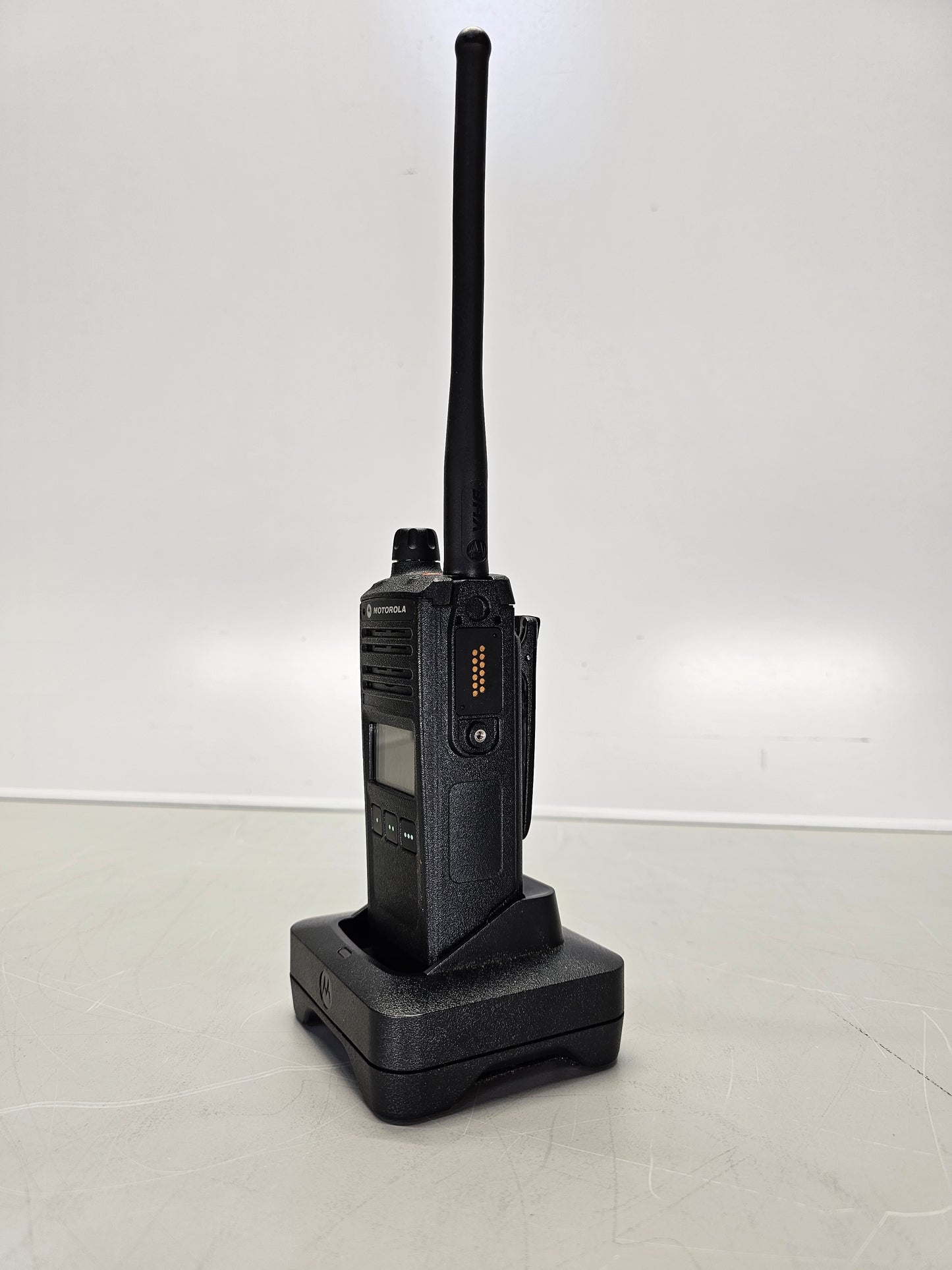 Motorola Portable APX1000 VHF 136-174 512ch 5W M1.5