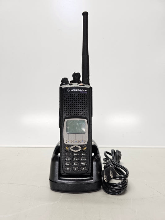 Motorola Portable XTS5000 UHF 450-520 Mhz 256ch 5W M3