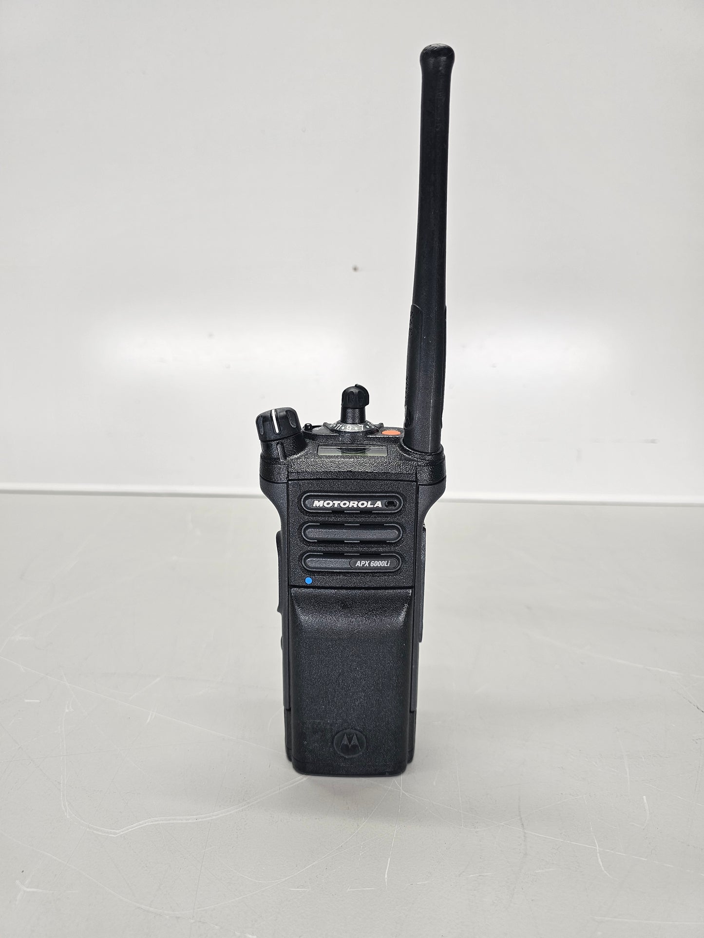 Motorola Portable APX6000 UHF 450-520 R2 96ch 5W M1.5 BN