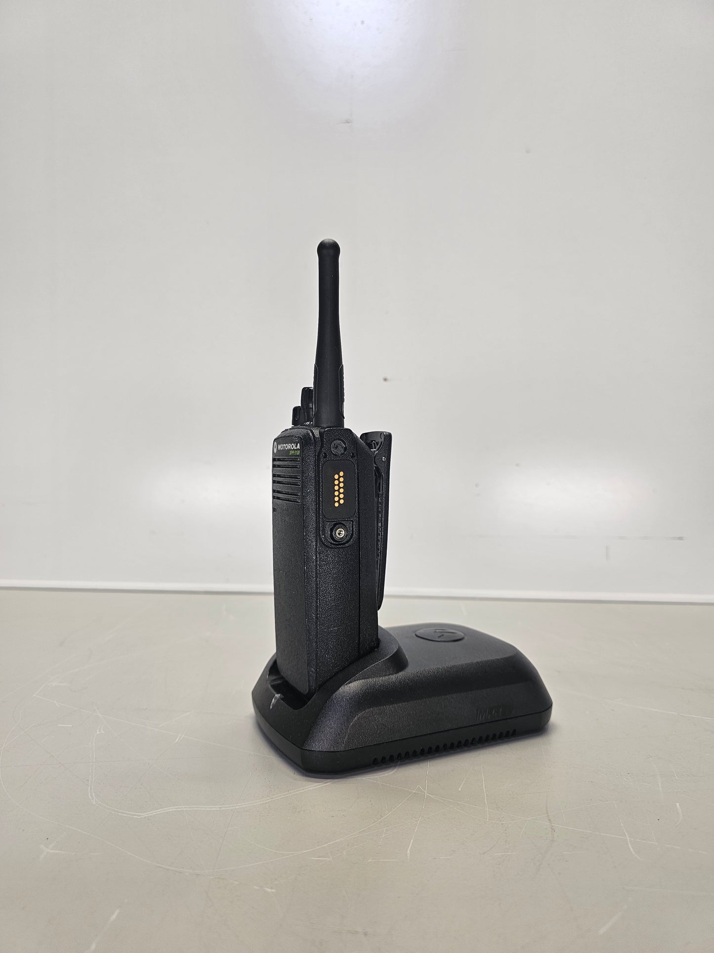 Motorola Portable XPR6100 UHF 403-471 32ch 4W