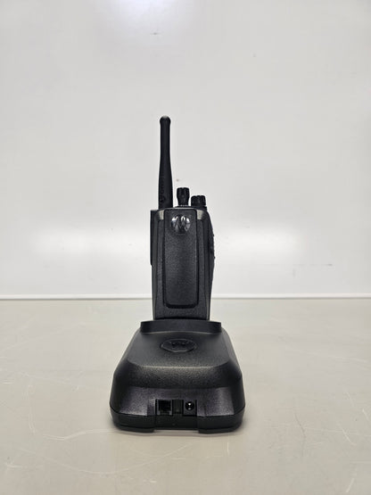 Motorola Portable XPR6100 UHF 403-471 32ch 4W