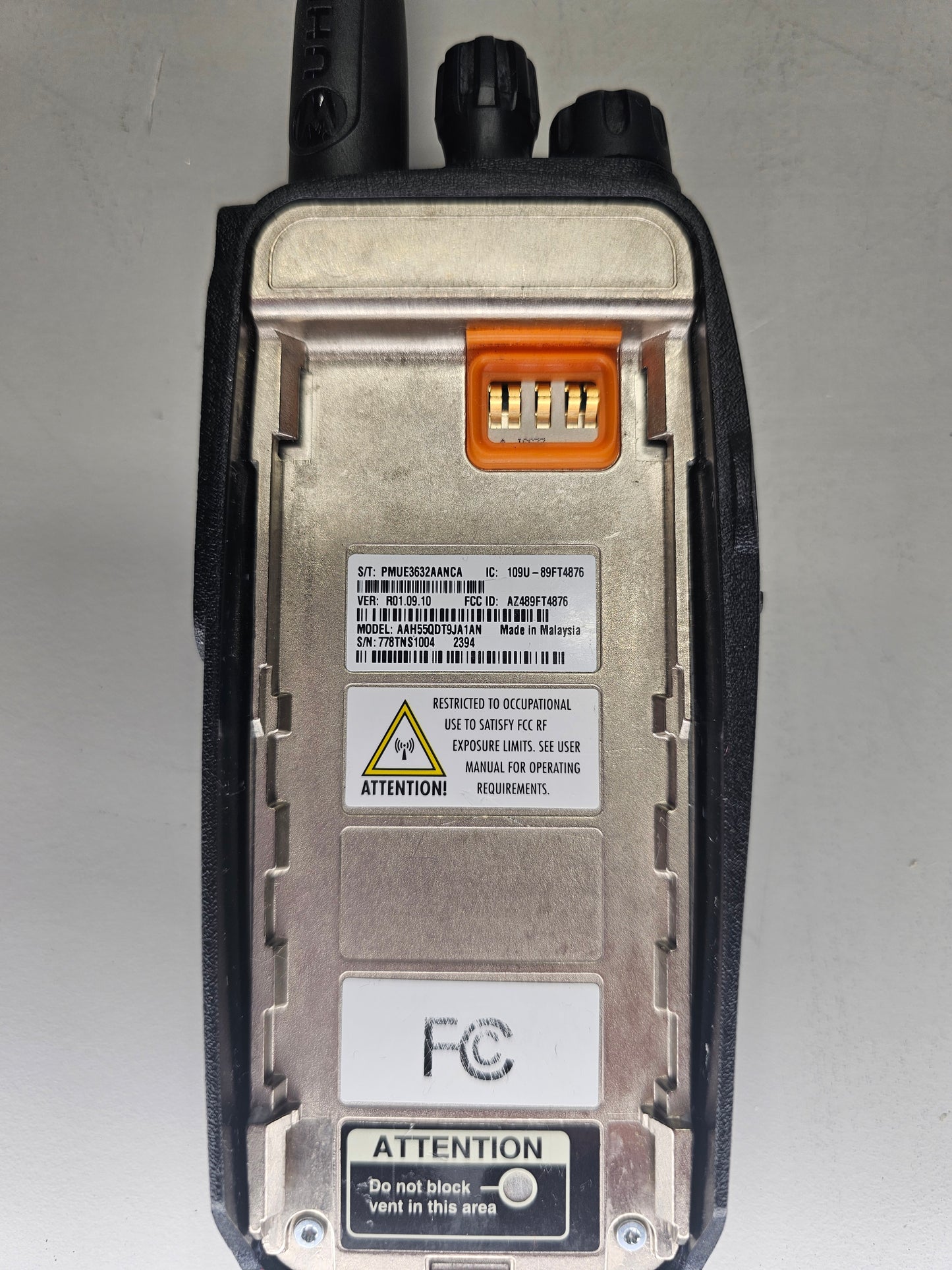 Motorola Portable XPR6100 UHF 403-471 32ch 4W