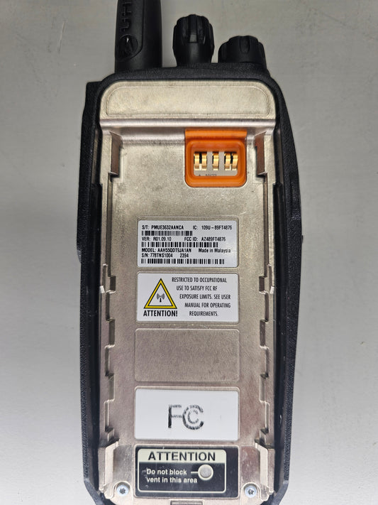 Motorola Portable XPR6100 UHF 403-471 32ch 4W