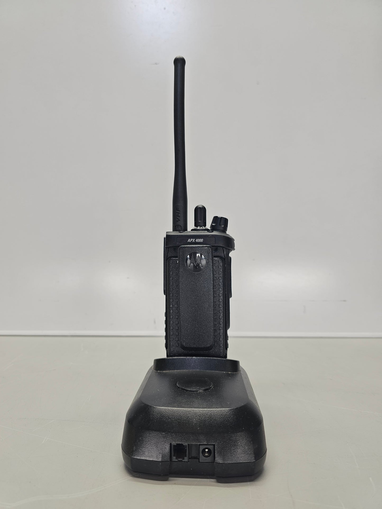 Motorola Portable APX4000 VHF 136-174 512ch 5W M2 Dual Knob AN