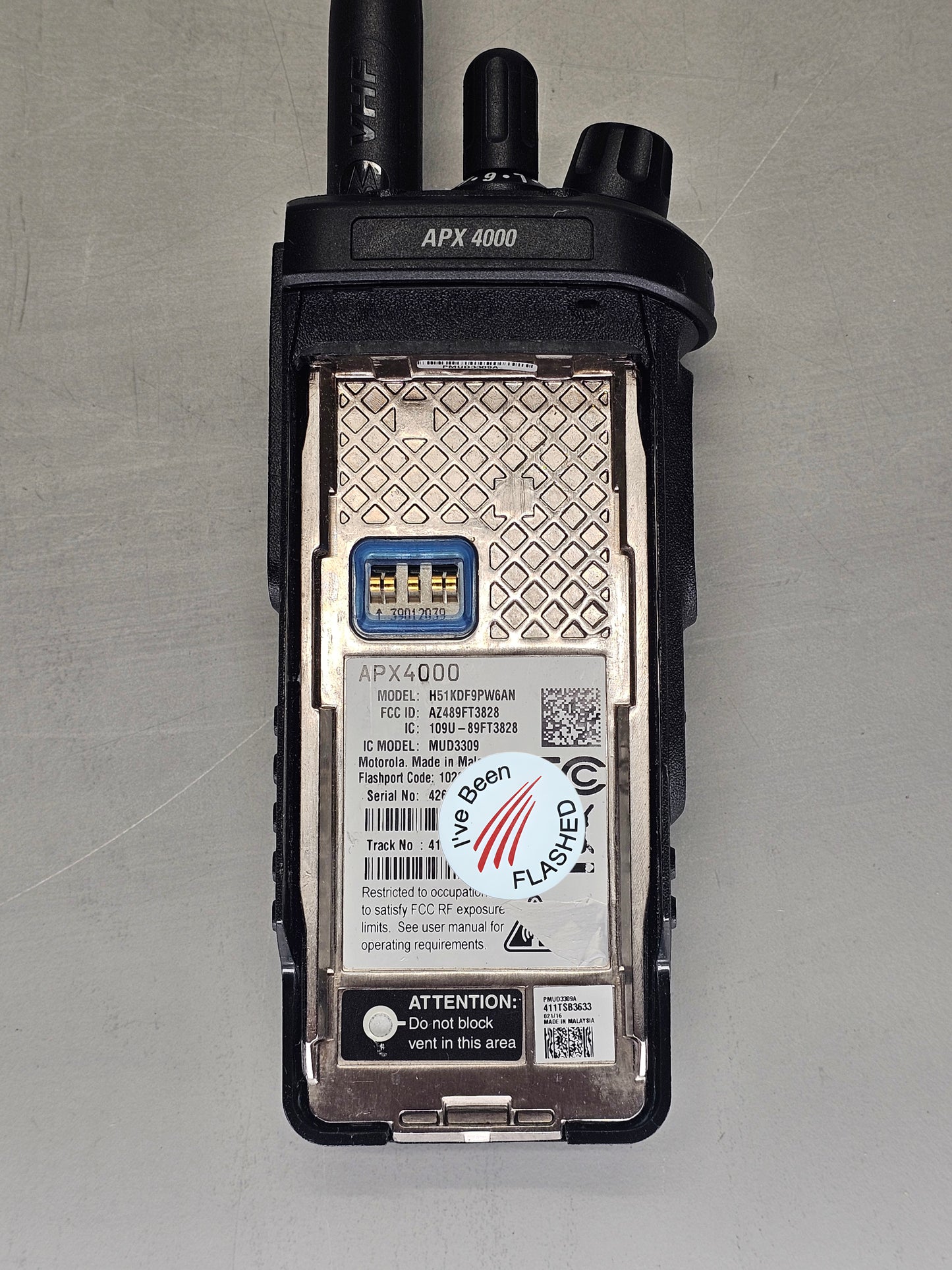 Motorola Portable APX4000 VHF 136-174 512ch 5W M2 Dual Knob AN