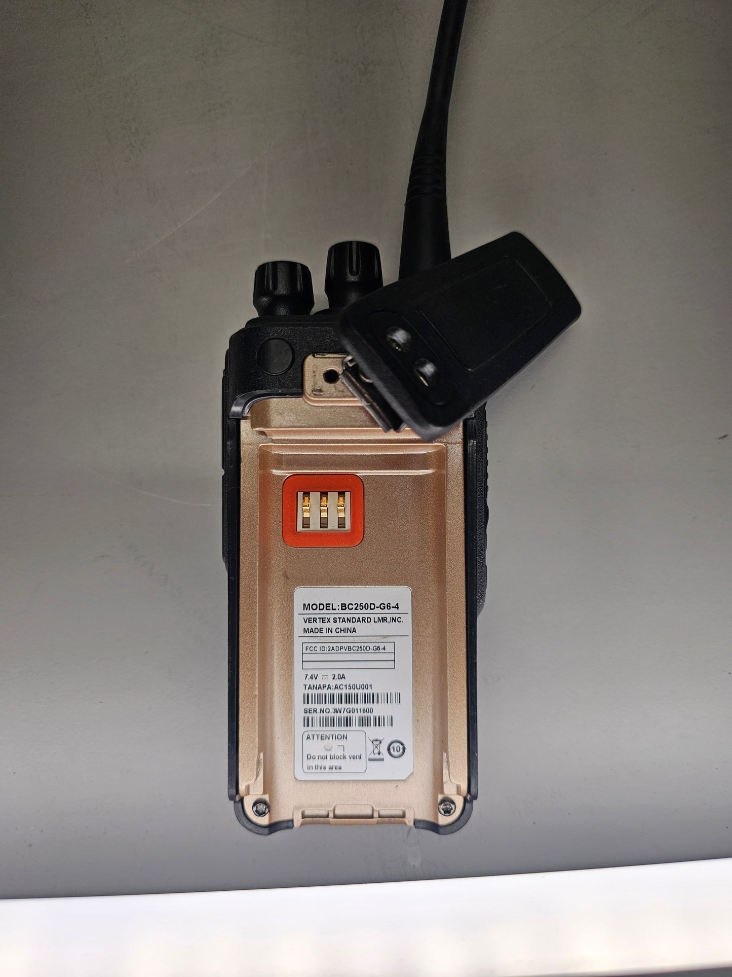 Vertex Portable BC-250D UHF 400-470 Mhz 16ch 4W
