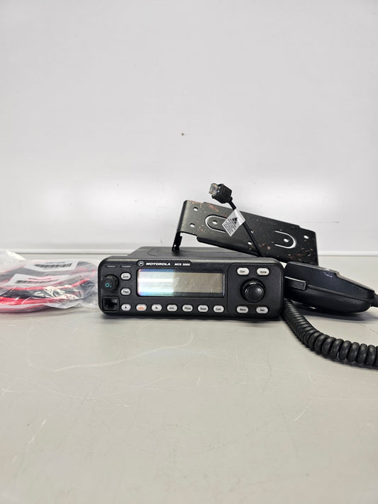 Motorola Mobile MCS2000 VHF 146-174 Mhz 160ch 25W Model 2