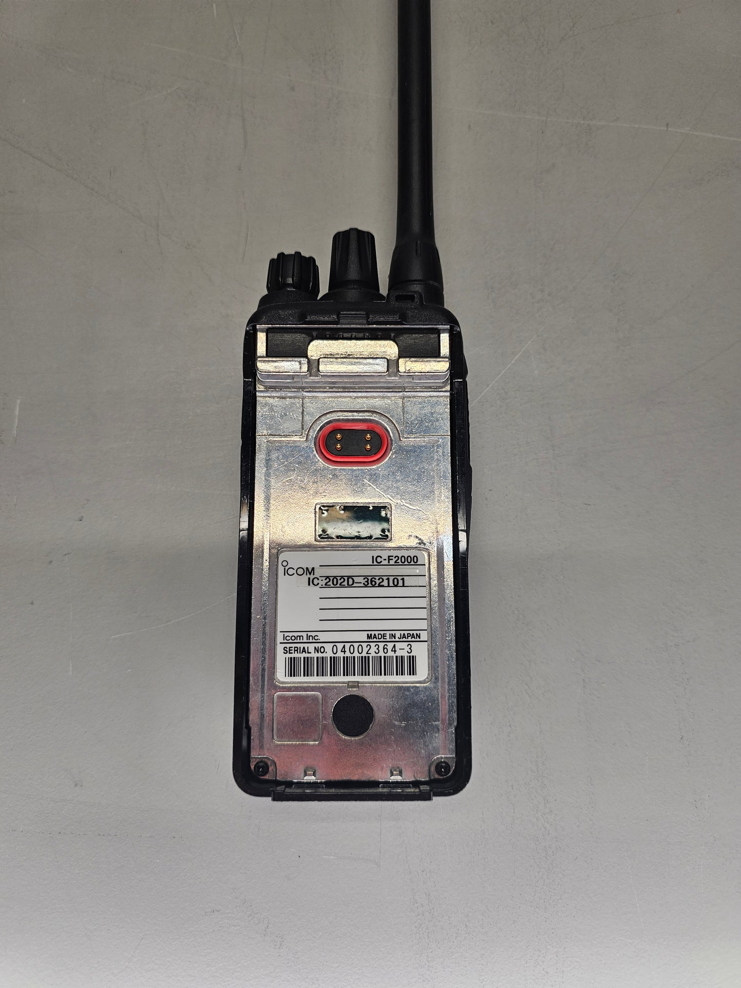 Icom Portable IC-F2000 UHF 400-470 Mhz 16ch 4W