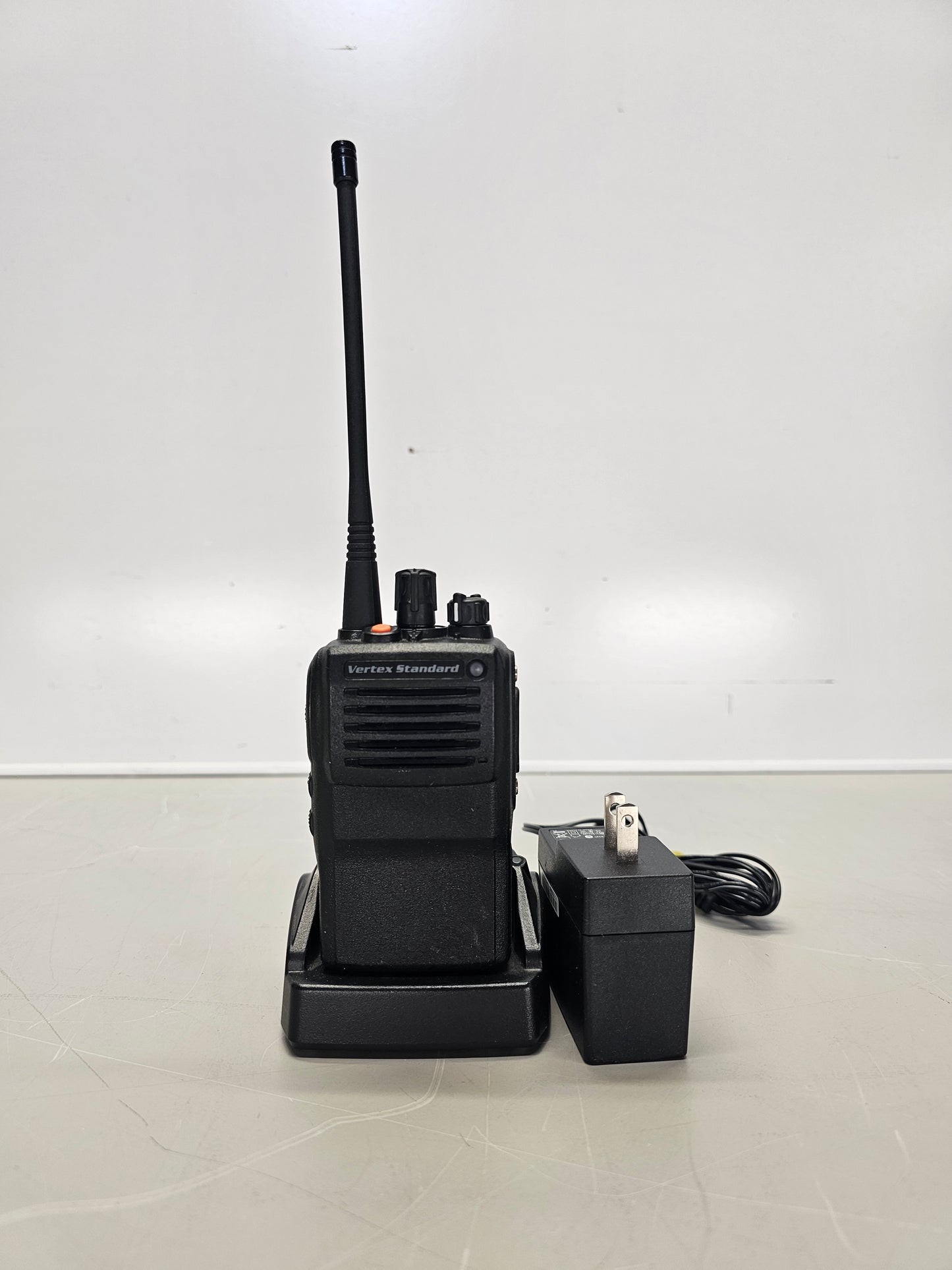 Vertex VX-821U UHF 403-470 16ch 5W
