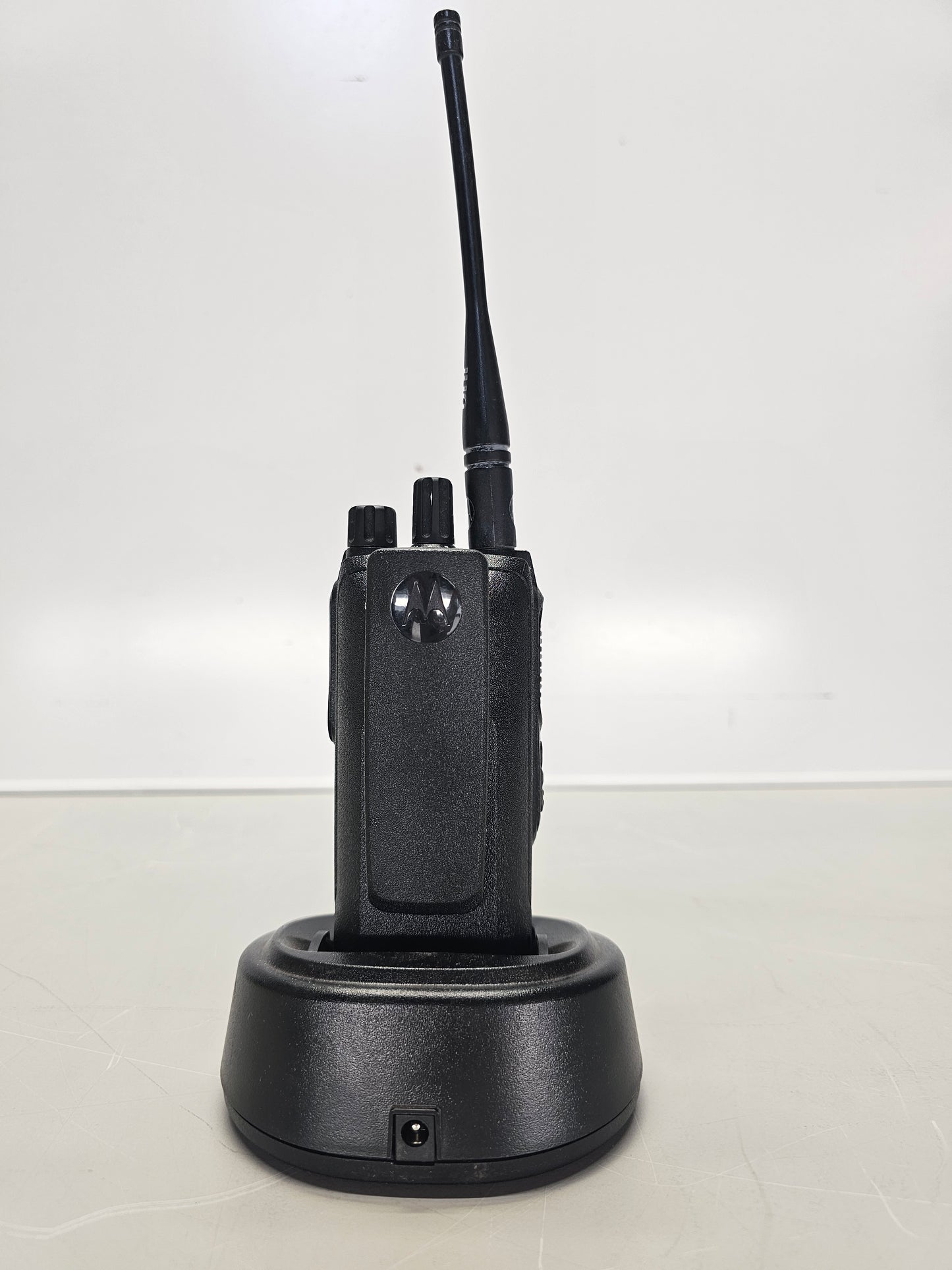 Motorola Portable R2 UHF 400-480 Mhz 64ch 4W Analog