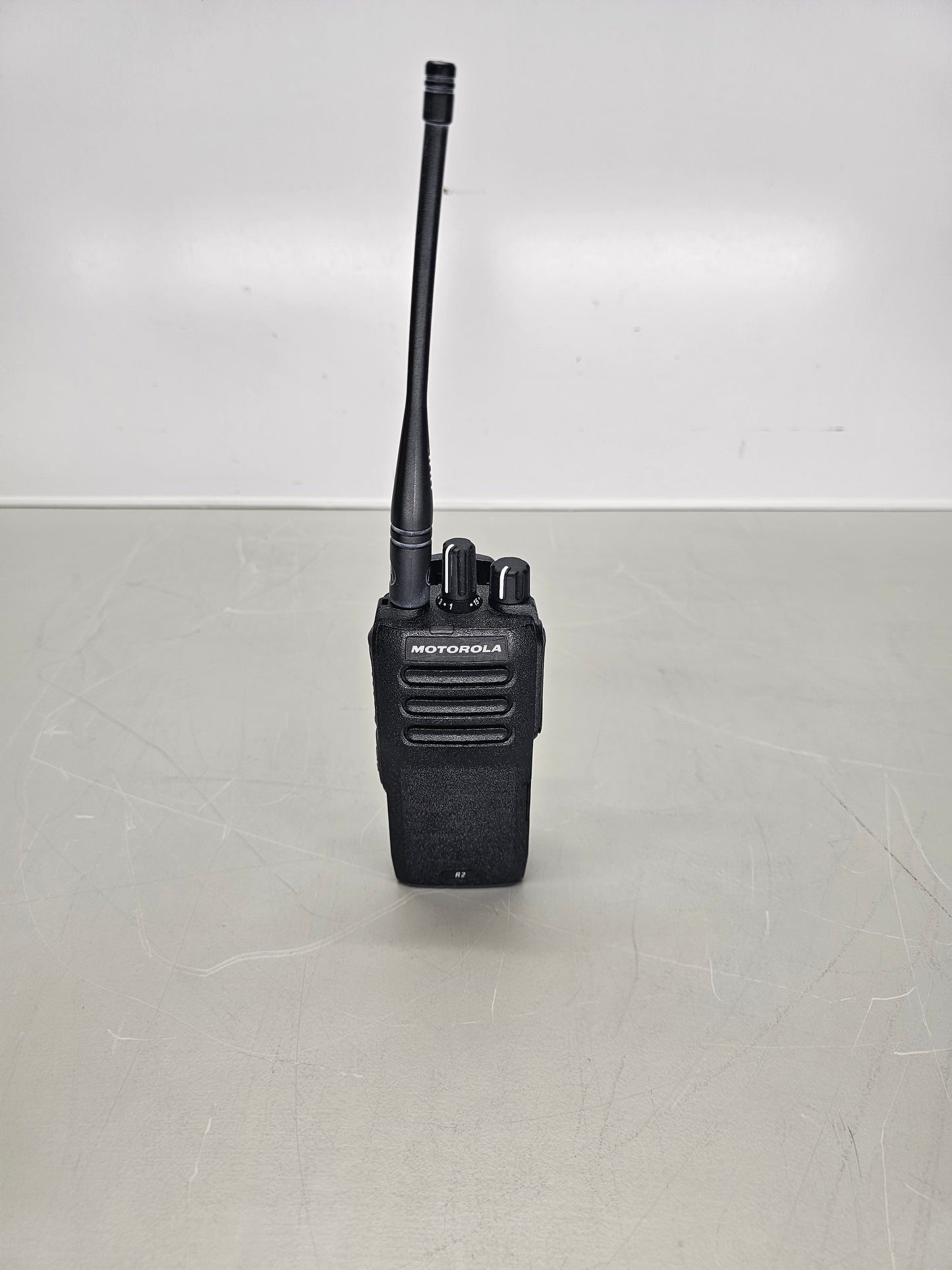 Motorola Portable R2 UHF 400-480 Mhz 64ch 4W Analog