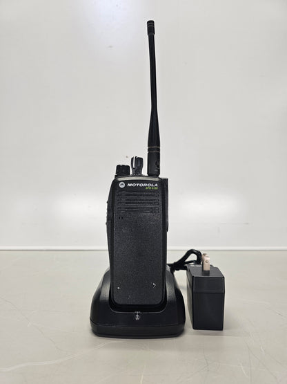 Motorola Portable XPR6100 UHF 450-520 32ch 4W