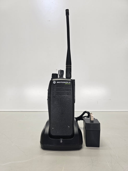 Motorola Portable XPR6100 UHF 450-520 32ch 4W