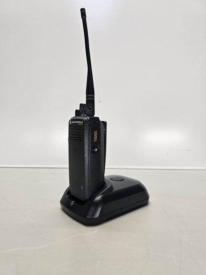 Motorola Portable XPR6100 UHF 450-520 32ch 4W