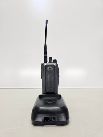Motorola Portable XPR6100 UHF 450-520 32ch 4W