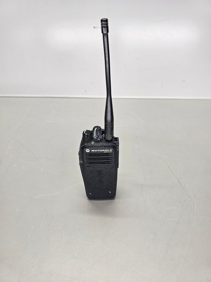Motorola Portable XPR6100 UHF 450-520 32ch 4W