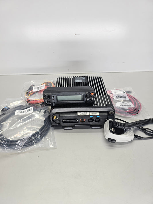 Motorola Mobile APX7500 VHF 700/800 MHz 2000ch 110W