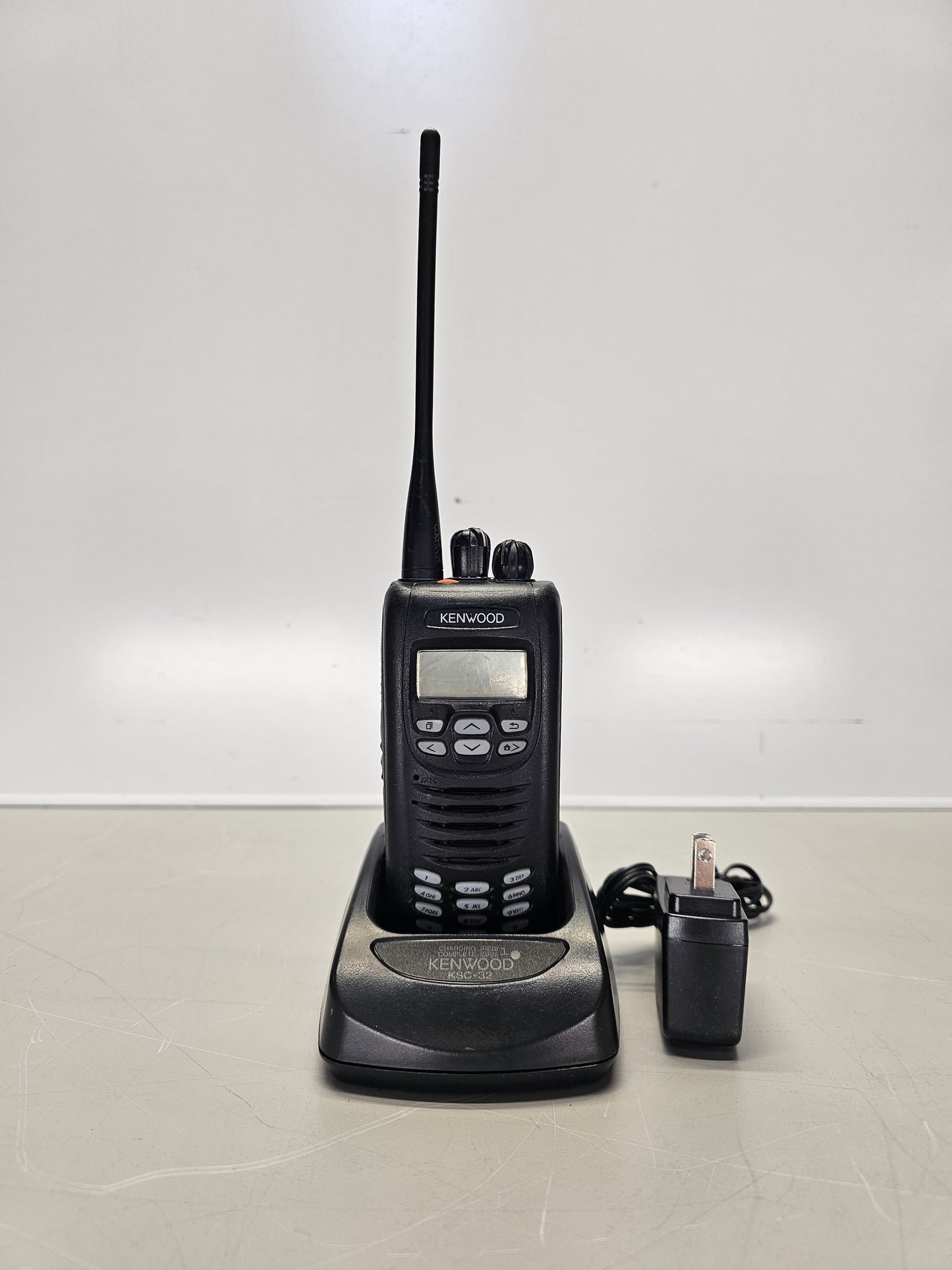 Kenwood Portable NX-300-K4 UHF 400-470 Mhz 512ch 5W (FKP)