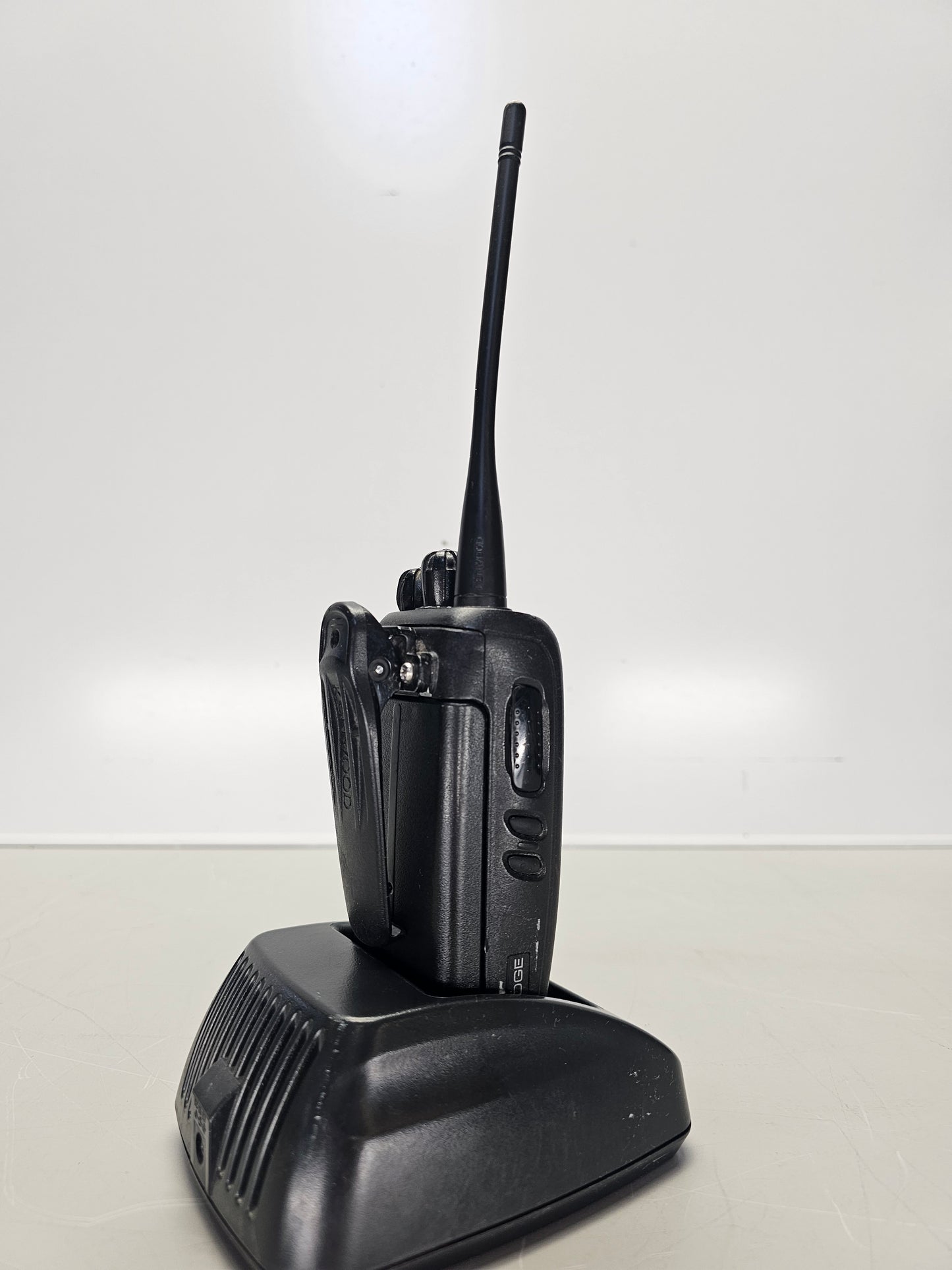 Kenwood Portable NX-300-K4 UHF 400-470 Mhz 512ch 5W (FKP)