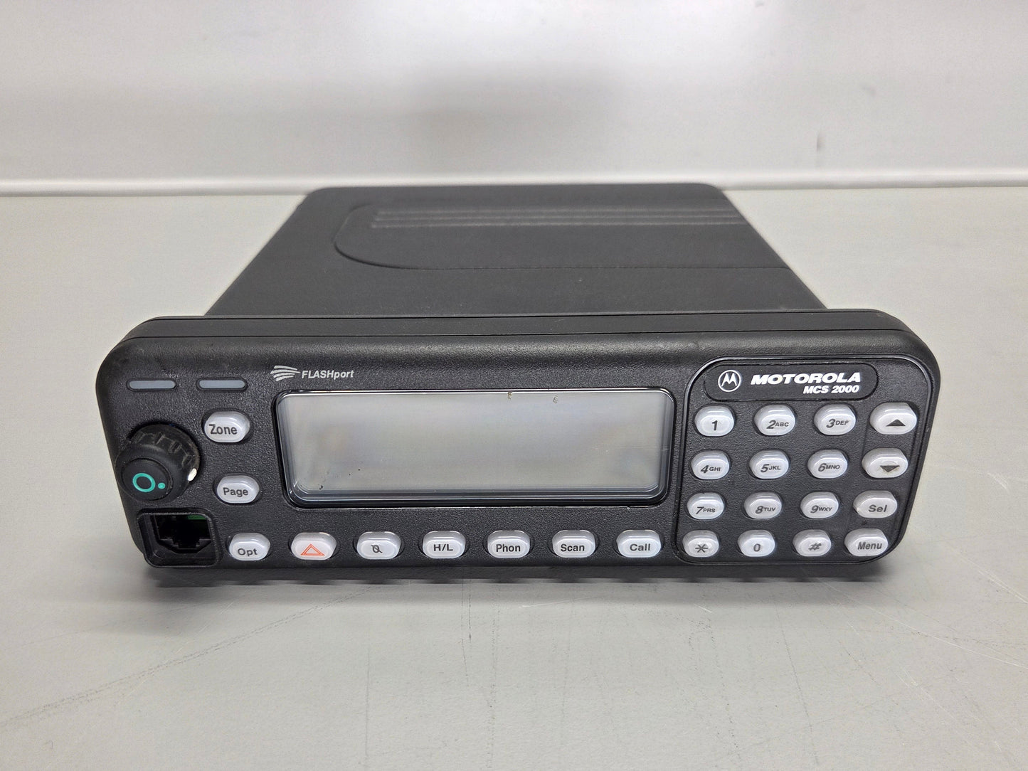 Motorola Mobile MCS2000 UHF 450-520 Mhz 160ch 40W Model 3