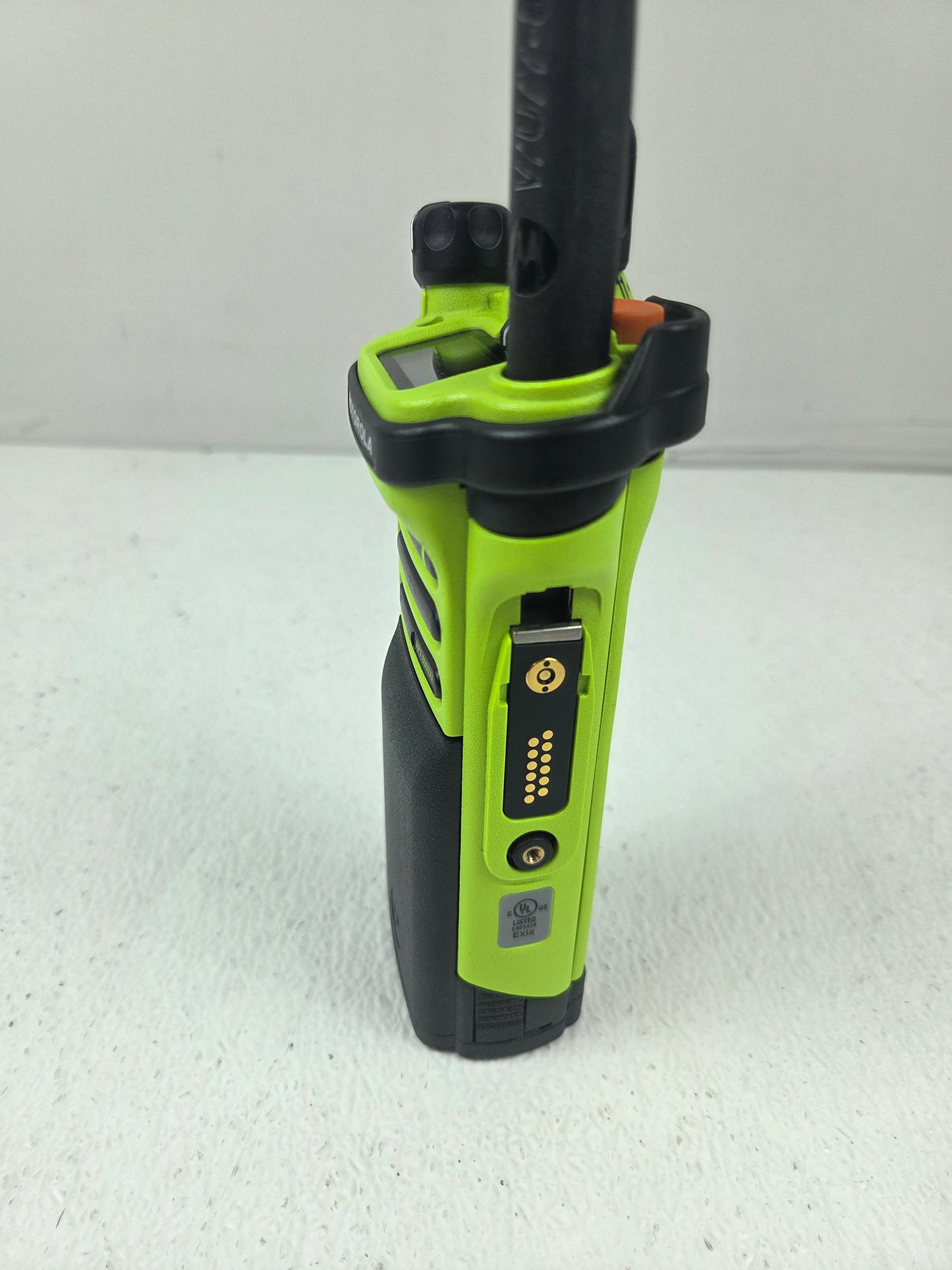Motorola Portable APX8000XE VHF UHF 7/800 3000ch 5W M3.5
