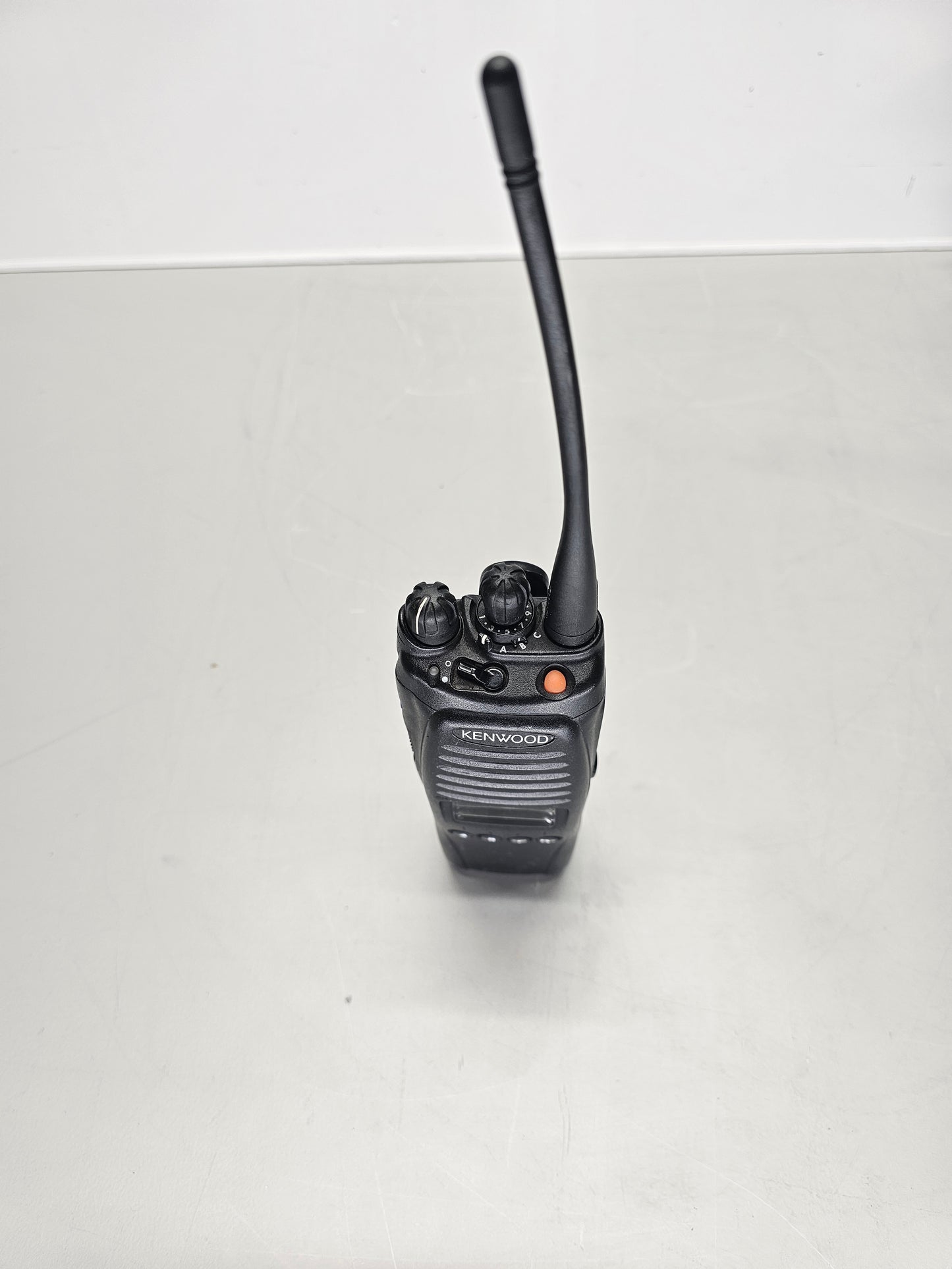 Kenwood Portable TK-5210 VHF 136-174 Mhz 1024ch 5W (LKP)