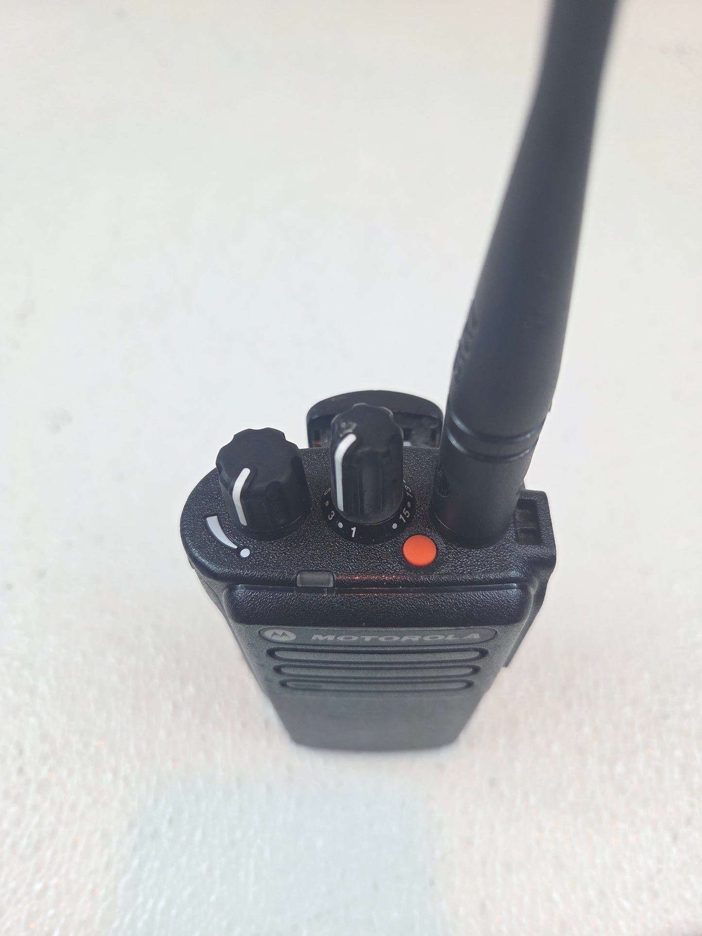 Motorola Portable XPR7380e 800/900 806-941 Mhz 32ch 2.5W Enabled