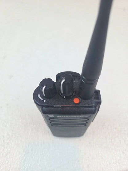 Motorola Portable XPR7380e 800/900 806-941 Mhz 32ch 2.5W Enabled