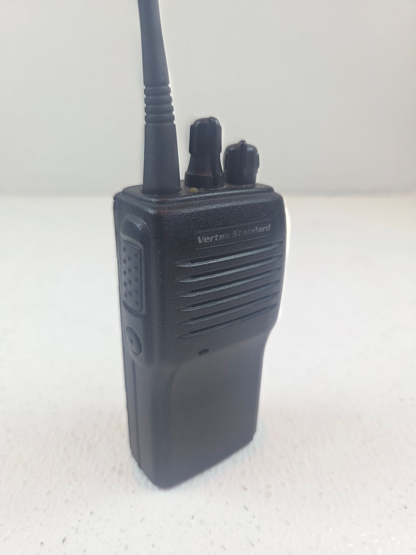 Vertex VX-160U UHF 450-490 16ch 5W