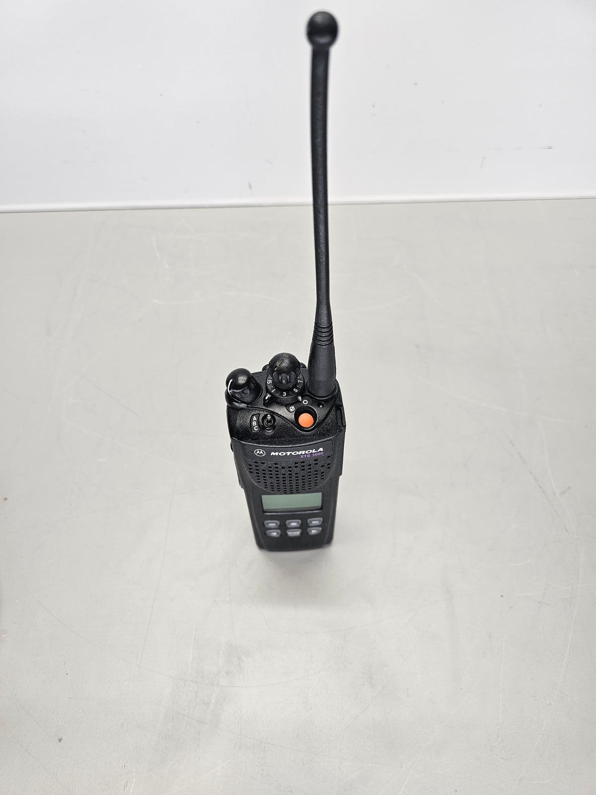 Motorola Portable XTS3000 800 806-870 Mhz 256ch 3W (Model 2)