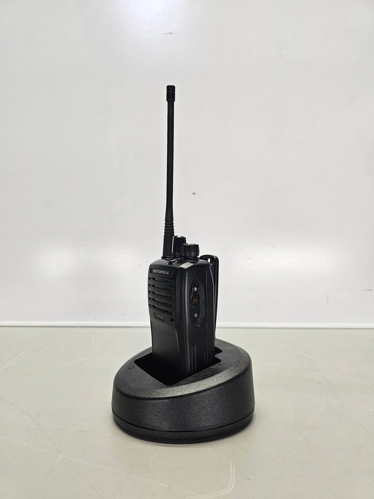 Motorola/Vertex Portable EVX-261-G6-5 UHF 403-470 Mhz 16ch 5W