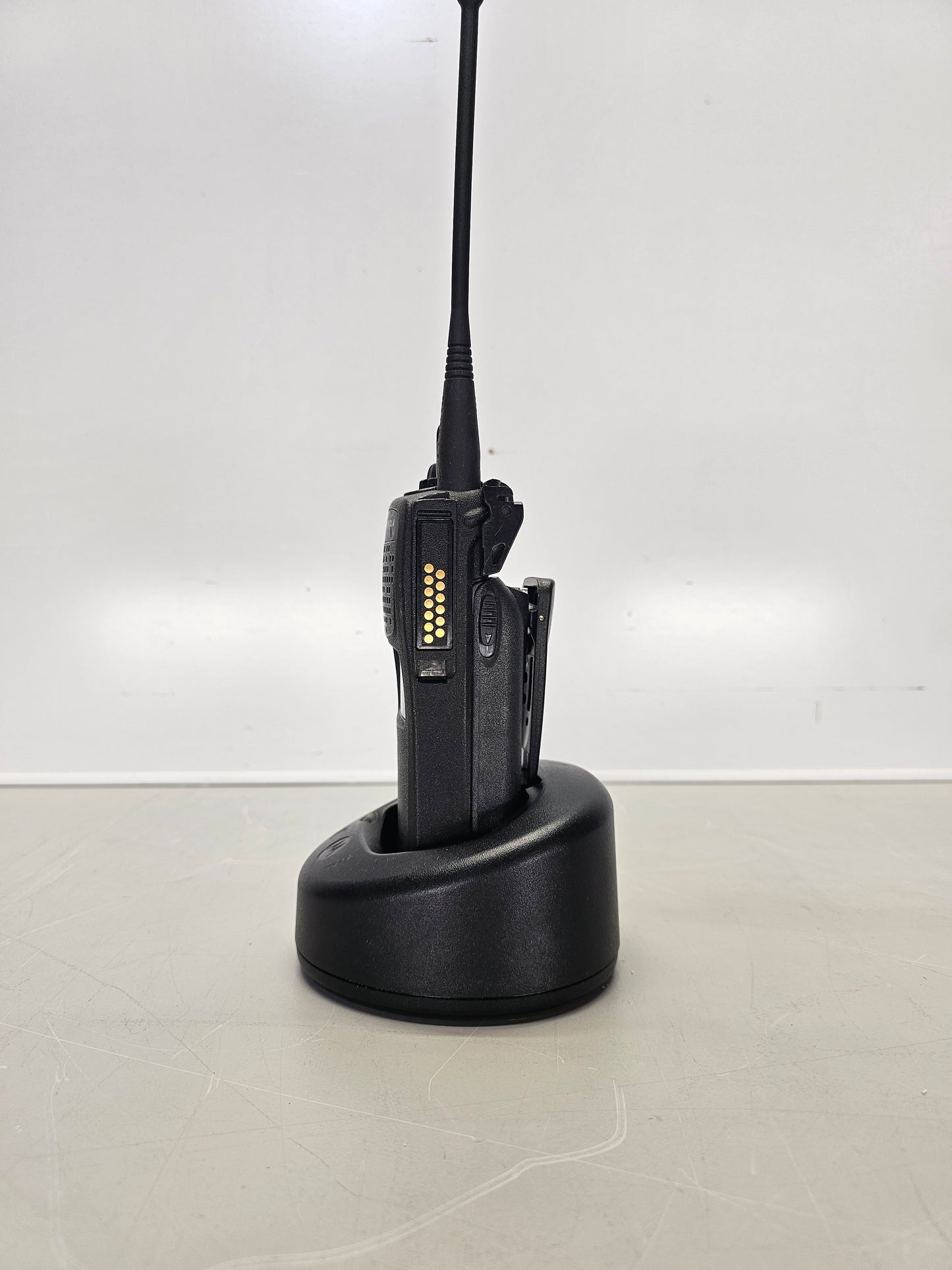 Motorola Portable XTS2500 VHF 136-174 Mhz 96ch 5W M1.5