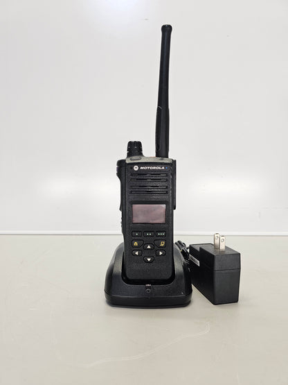Motorola Portable APX4000 UHF 450-520 R2 512ch 5W M2 Single Knob AN