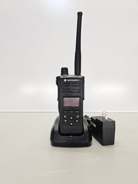 Motorola Portable APX4000 UHF 450-520 R2 512ch 5W M2 Single Knob AN