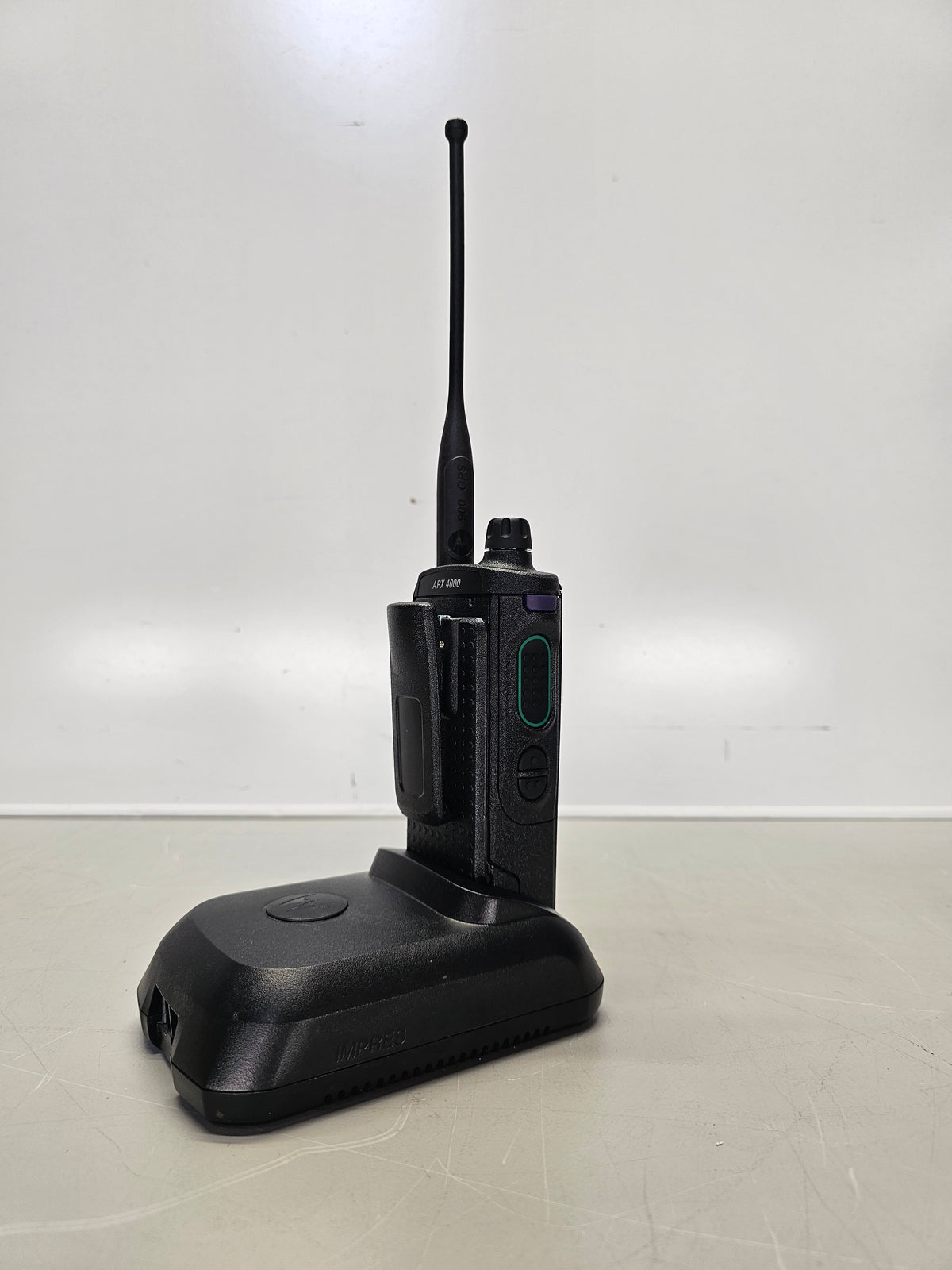 Motorola Portable APX4000 900 896-940 Mhz 512ch 2.5W M3 Single