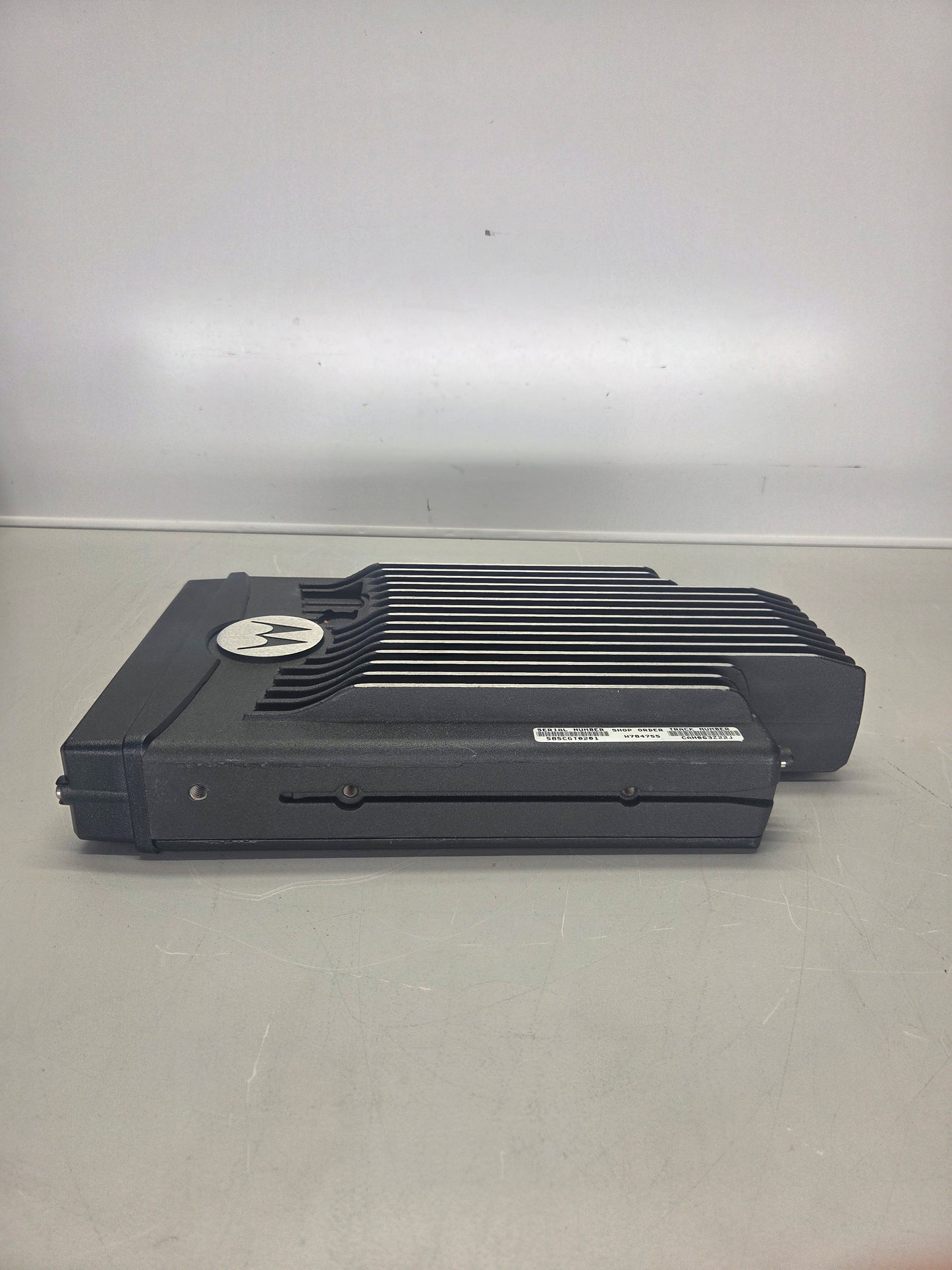 Motorola Mobile XTL5000 UHF 380-470 Mhz 800ch 100W (Remote Mount)