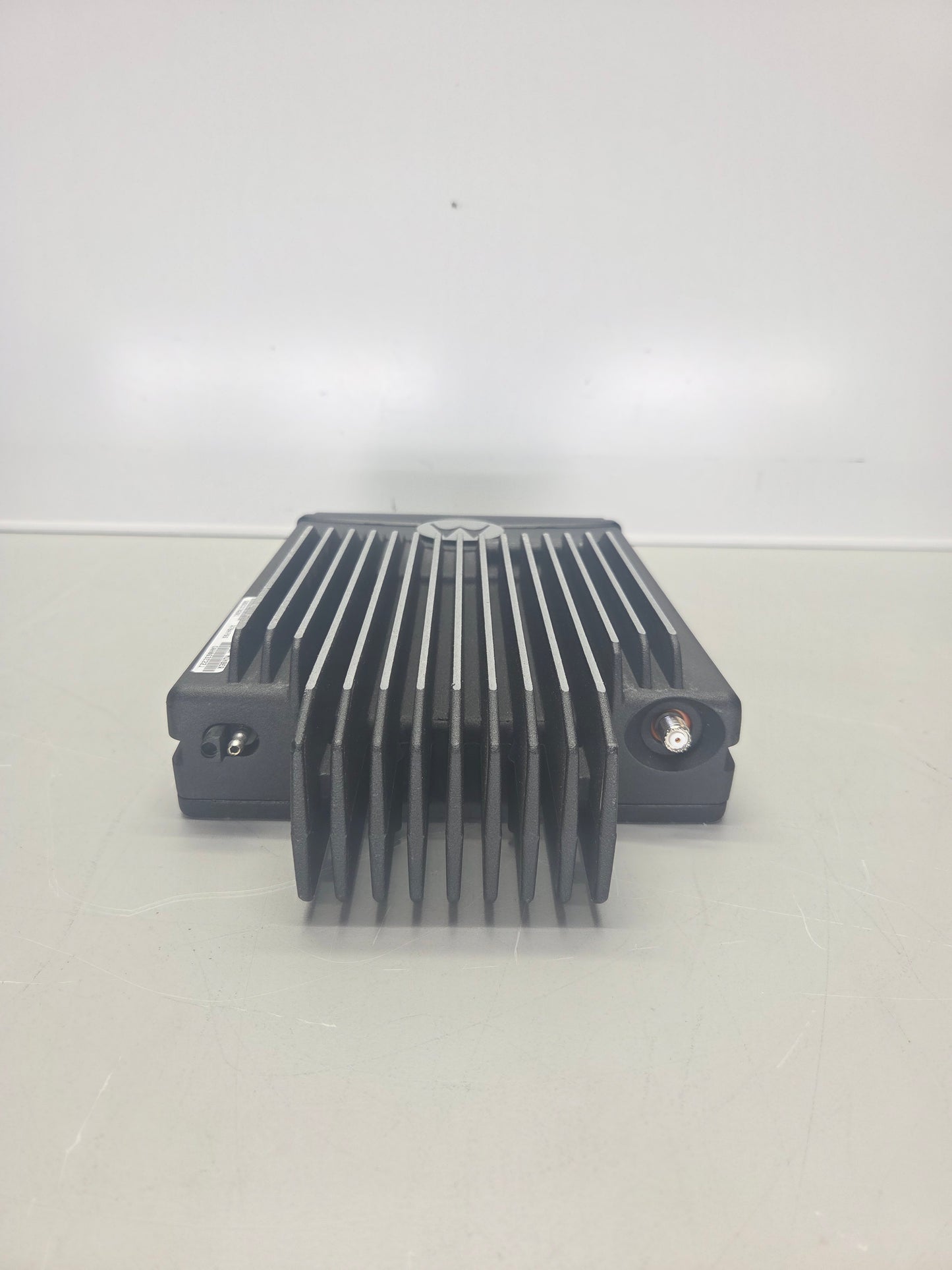 Motorola Mobile XTL5000 UHF 380-470 Mhz 800ch 100W (Remote Mount)